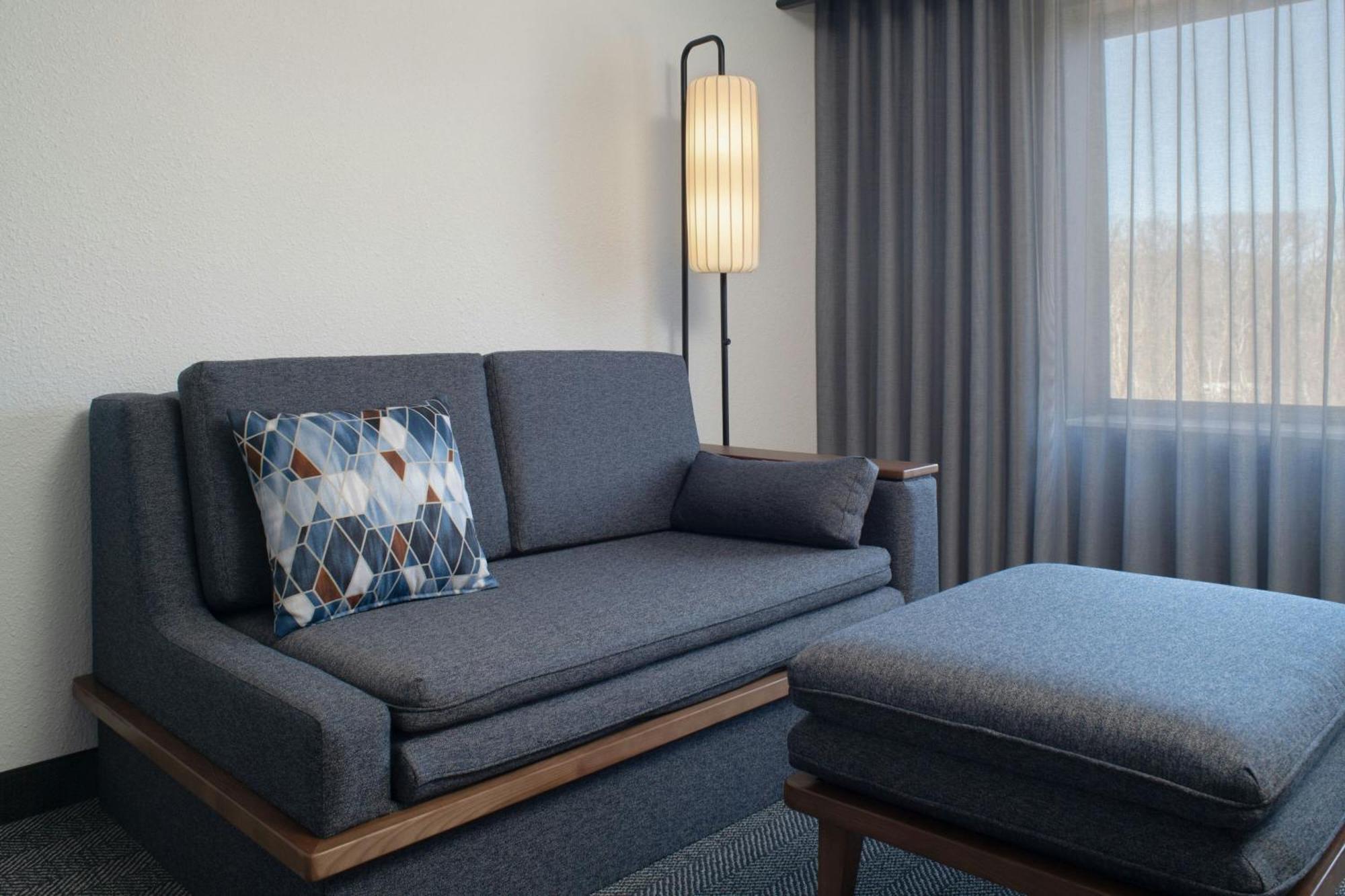 Отель Courtyard By Marriott Providence Линкольн Экстерьер фото
